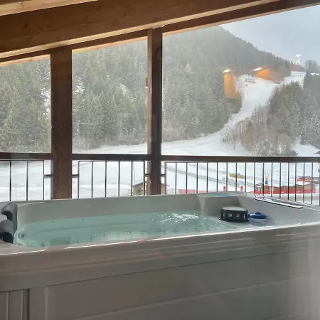 מלון דירות Nira Mountain Futura