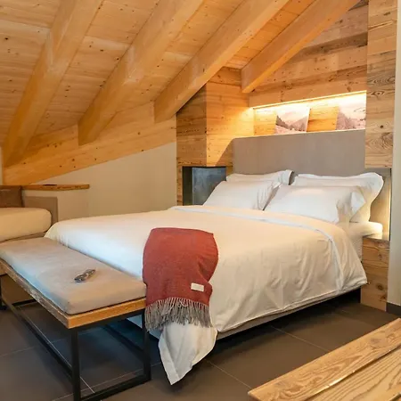 Nira Mountain Futura 4*