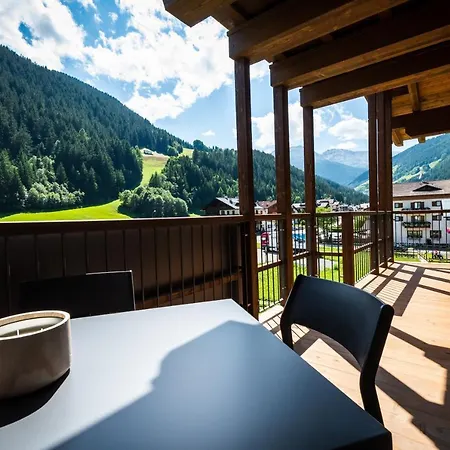 Nira Mountain Futura Apart-hotel *
