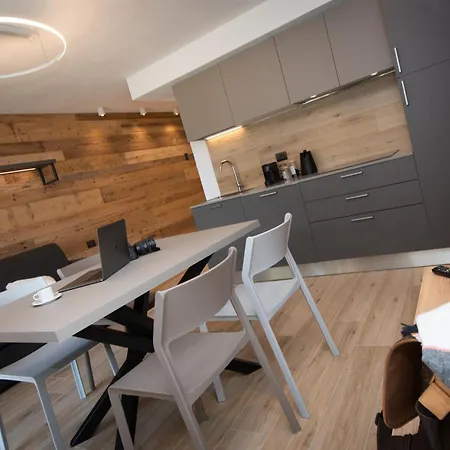 Nira Mountain Futura Apart-hotel