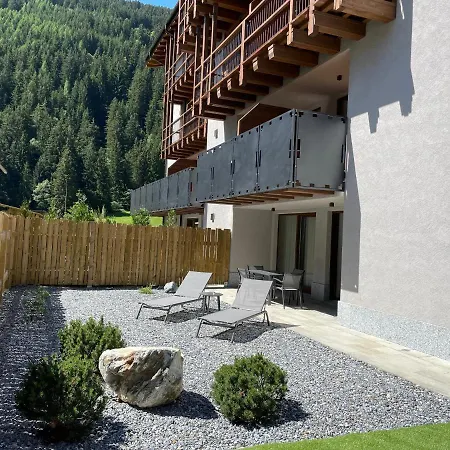 Nira Mountain Futura Aparthotel Pradelle