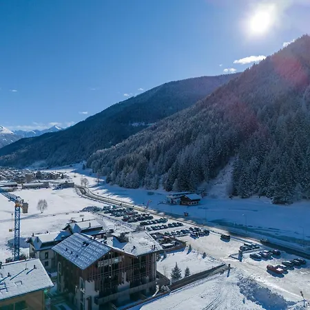 Nira Mountain Futura Aparthotel *